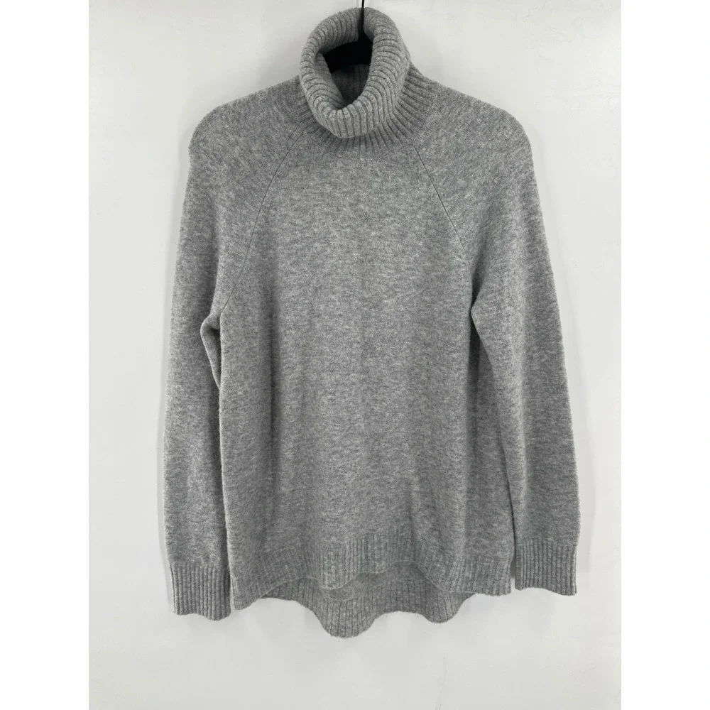 J. Crew Sweater in Supersoft Yarn Grey Small